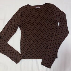 Hollister Chocolate Wave Long Sleeve Shirt